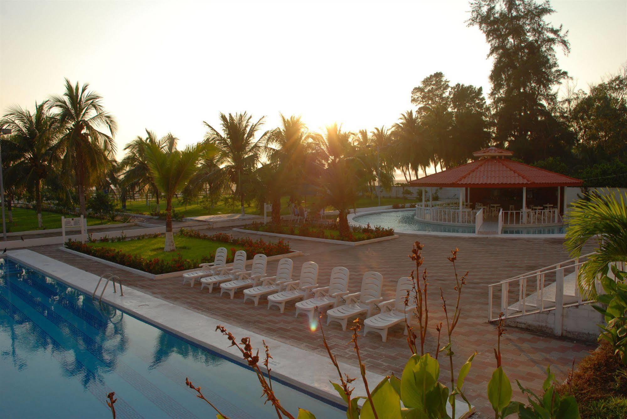 Hotel Bahia Dorada San Luis La Herradura Exterior foto